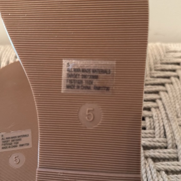 New Shade & Shore Women 5 Silver Metallic Flip Flop Thong Sandals Target - Picture 6 of 6